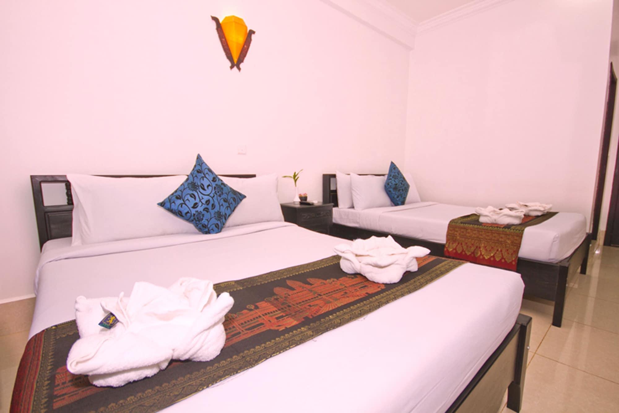 The Unique Angkor Villa Siem Reap Bagian luar foto