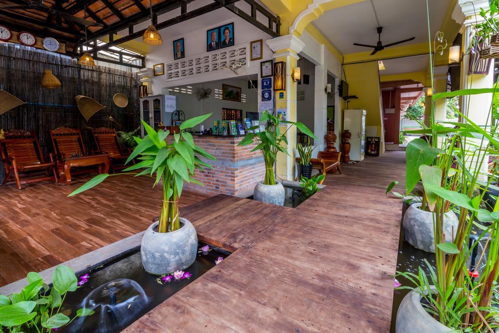 The Unique Angkor Villa Siem Reap Bagian luar foto